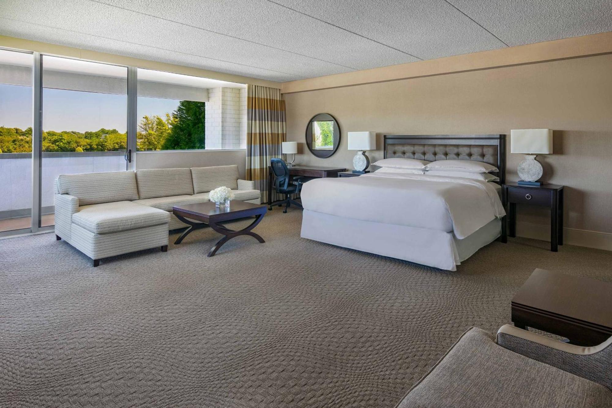 Sheraton Greensboro Exteriör bild